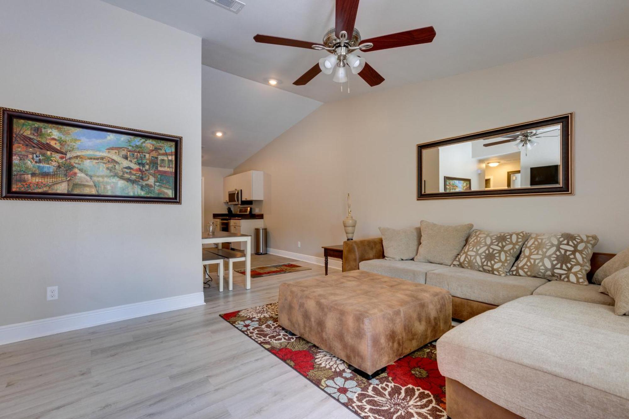 Dog-Friendly Pensacola Duplex About 7 Mi To Downtown Apartment Exterior photo